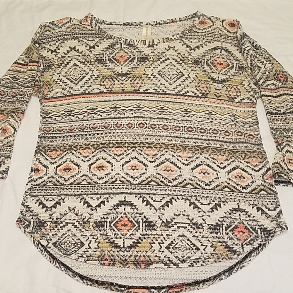 Aztec print, 3/4 sleeve, over shirt
